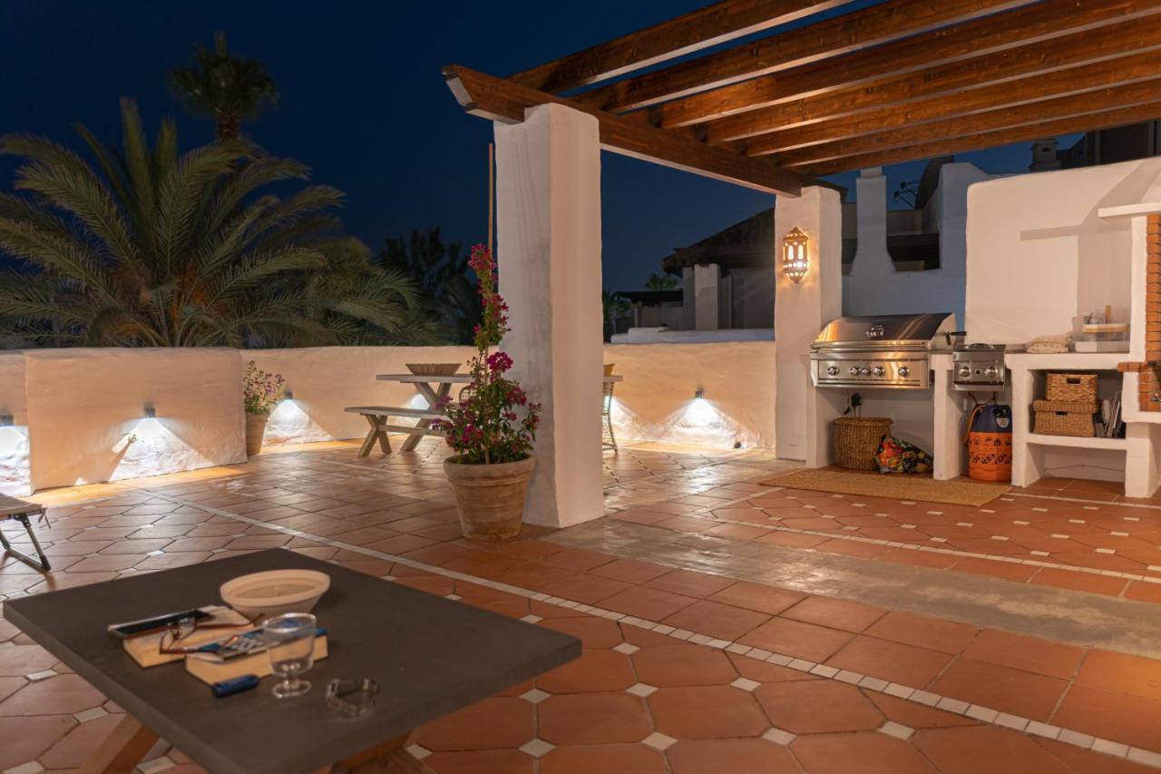 マルベーリャLuxurious Penthouse In Ventura Del Mar Puerto Banusアパートメント エクステリア 写真