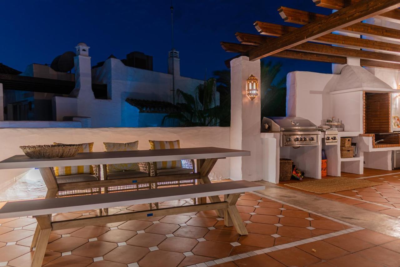 マルベーリャLuxurious Penthouse In Ventura Del Mar Puerto Banusアパートメント エクステリア 写真