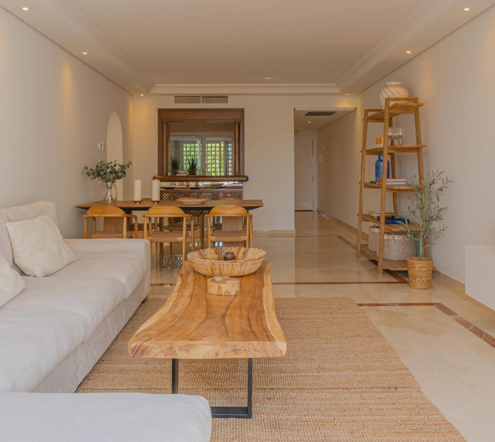 マルベーリャLuxurious Penthouse In Ventura Del Mar Puerto Banusアパートメント エクステリア 写真