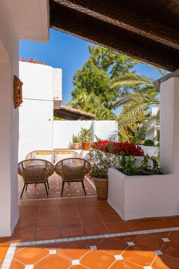 マルベーリャLuxurious Penthouse In Ventura Del Mar Puerto Banusアパートメント エクステリア 写真