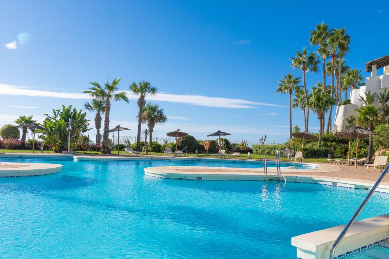 マルベーリャLuxurious Penthouse In Ventura Del Mar Puerto Banusアパートメント エクステリア 写真